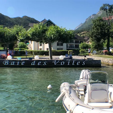 Apartment Les Pieds Dans L'eau Au Bord Du D'annecy