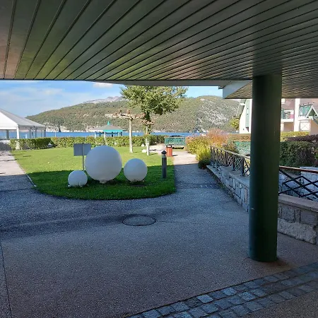 Les Pieds Dans L'eau Au Bord Du D'annecy Apartment *