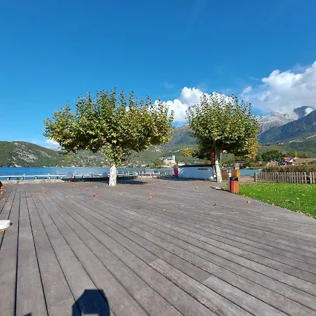 Les Pieds Dans L'eau Au Bord Du D'annecy Apartment *