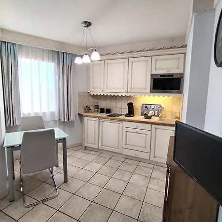 Apartment Les Pieds Dans L'eau Au Bord Du D'annecy *