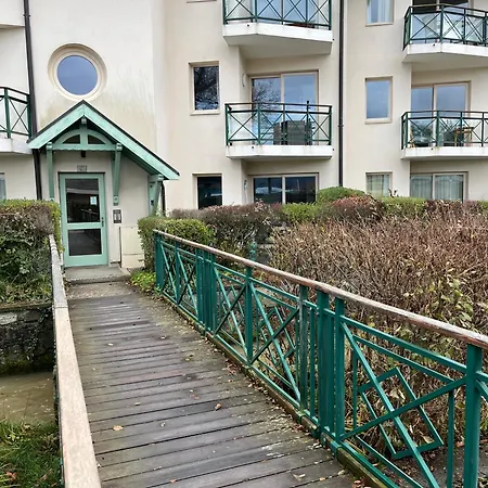 Apartment Les Pieds Dans L'eau Au Bord Du D'annecy
